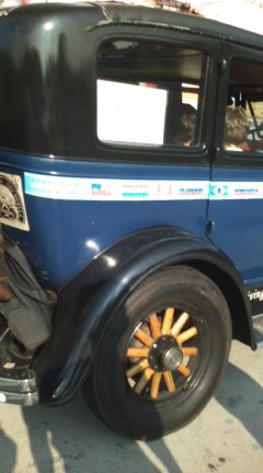すげぇ車