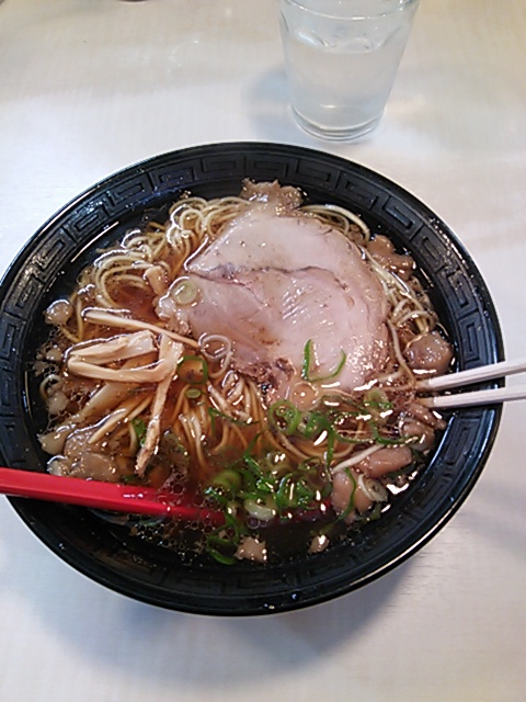 今日の昼御飯は尾道ラーメン