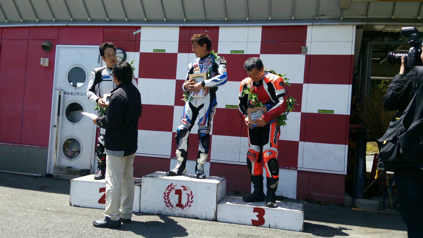 ST125